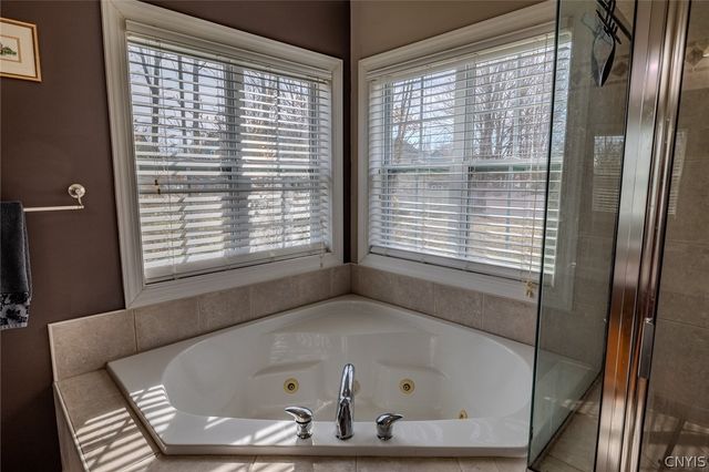 8782 Wedgefield Lane, Cicero, NY 13039