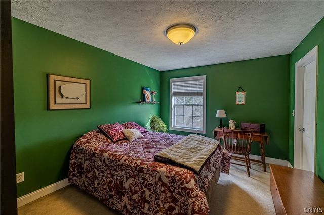 8782 Wedgefield Lane, Cicero, NY 13039