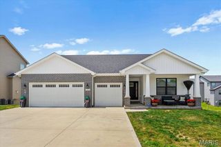 1433 Victoria Square Court, O'fallon, IL 62269