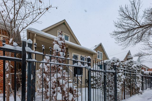 2446 W 69th Street, Chicago, IL 60629