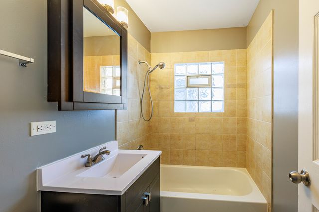 2446 W 69th Street, Chicago, IL 60629