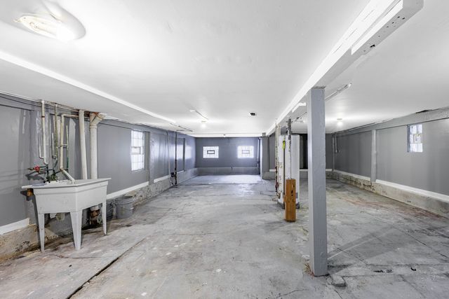 2446 W 69th Street, Chicago, IL 60629