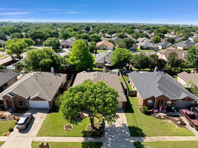 1065 Springhill Drive, Saginaw, TX 76179