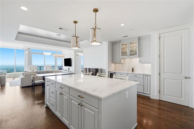 3630 Peachtree Road NE 2302, Atlanta, GA 30326