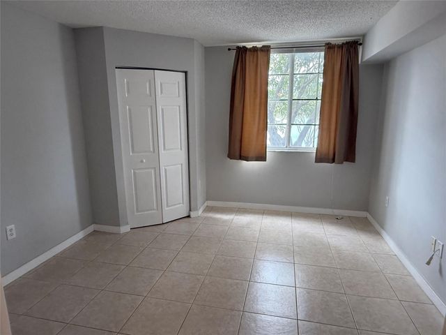 11165 SW 6th Street 204, Pembroke Pines, FL 33025