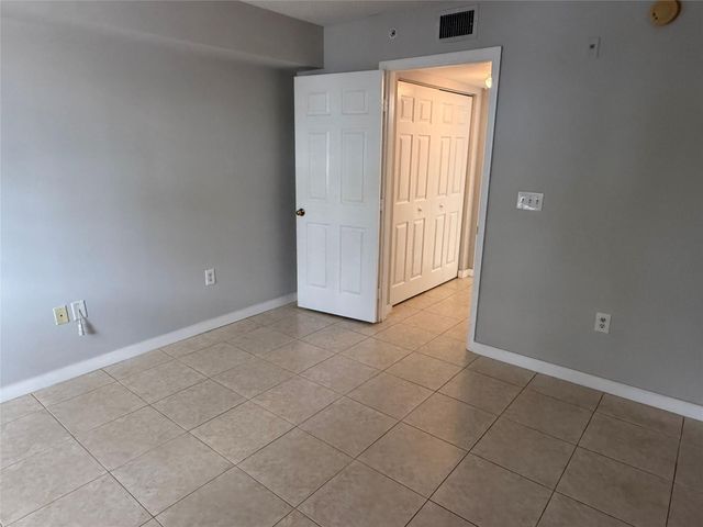 11165 SW 6th Street 204, Pembroke Pines, FL 33025
