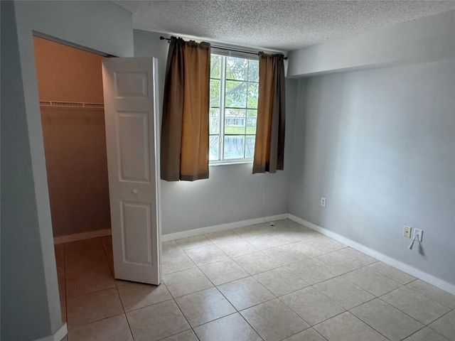11165 SW 6th Street 204, Pembroke Pines, FL 33025