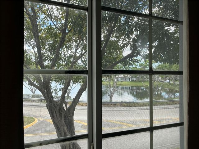11165 SW 6th Street 204, Pembroke Pines, FL 33025