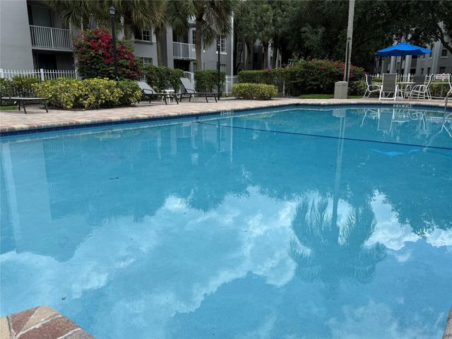 11165 SW 6th Street 204, Pembroke Pines, FL 33025