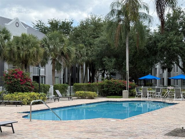 11165 SW 6th Street 204, Pembroke Pines, FL 33025