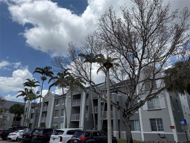 11165 SW 6th Street 204, Pembroke Pines, FL 33025