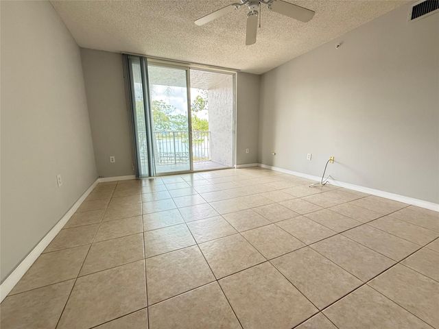 11165 SW 6th Street 204, Pembroke Pines, FL 33025