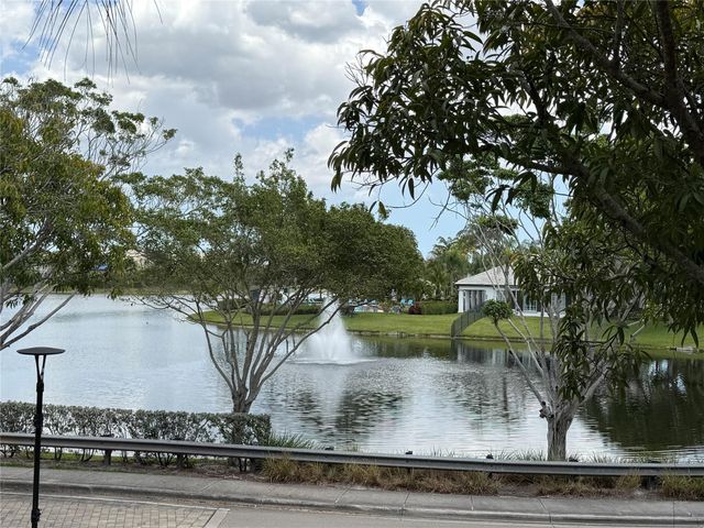 11165 SW 6th Street 204, Pembroke Pines, FL 33025