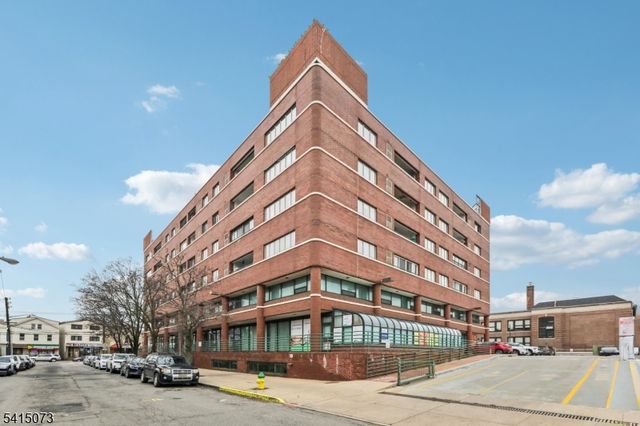 41 Wilson Ave 5 k, Newark City, NJ 07105