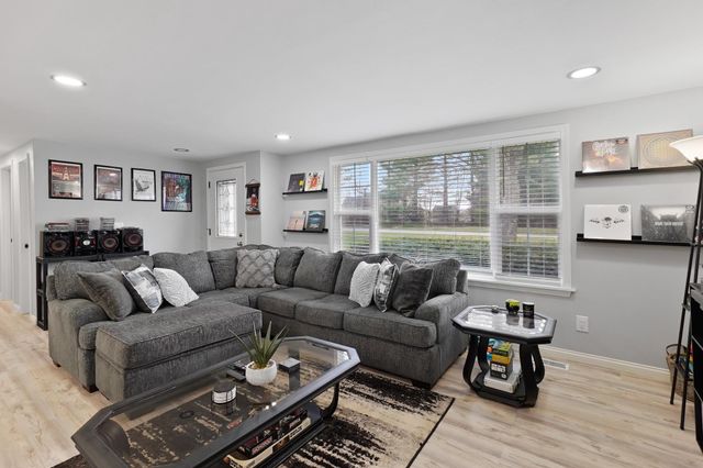 252 N 750 W, Valparaiso, IN 46385