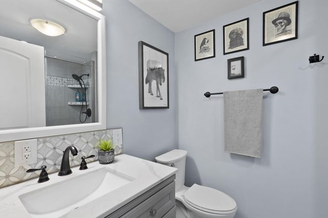 252 N 750 W, Valparaiso, IN 46385