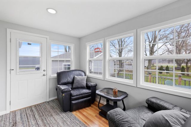 252 N 750 W, Valparaiso, IN 46385