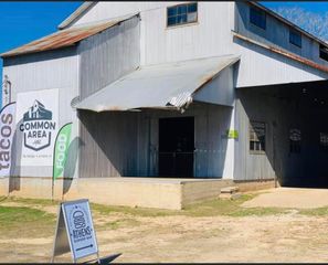 307 E Larkin Street, Athens, TX 75751