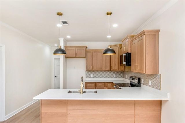 567 Felhorn Road E, Mobile, AL 36608