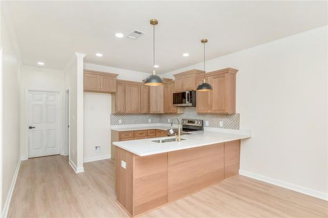567 Felhorn Road E, Mobile, AL 36608