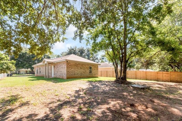 567 Felhorn Road E, Mobile, AL 36608
