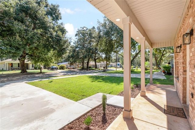 567 Felhorn Road E, Mobile, AL 36608