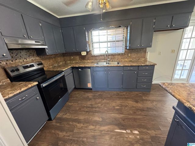 135 MERRIMONT DRIVE, Hueytown, AL 35023