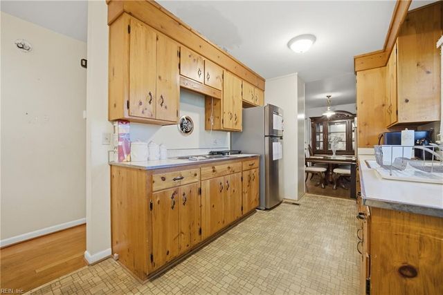 734 Milton DR, Hampton, VA 23666