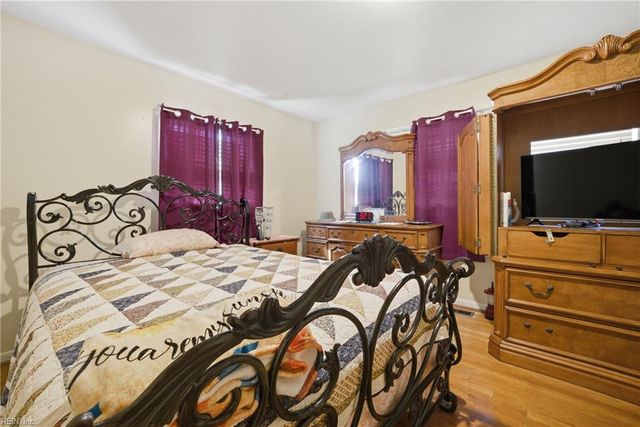 734 Milton DR, Hampton, VA 23666