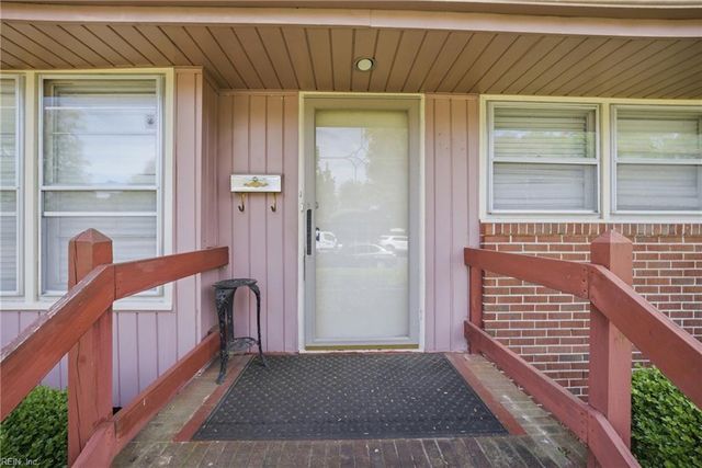 734 Milton DR, Hampton, VA 23666