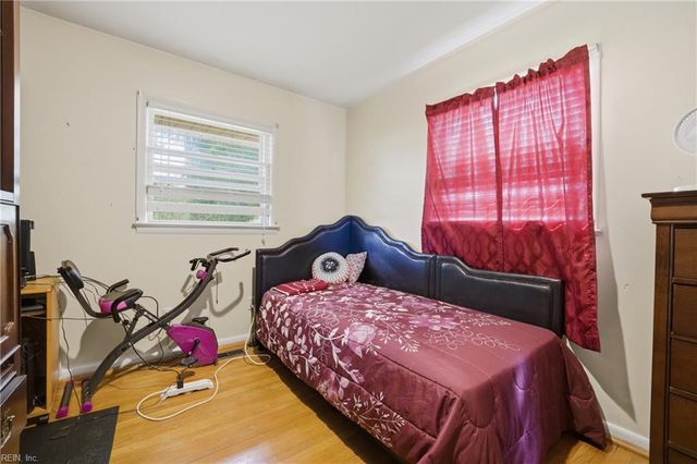 734 Milton DR, Hampton, VA 23666