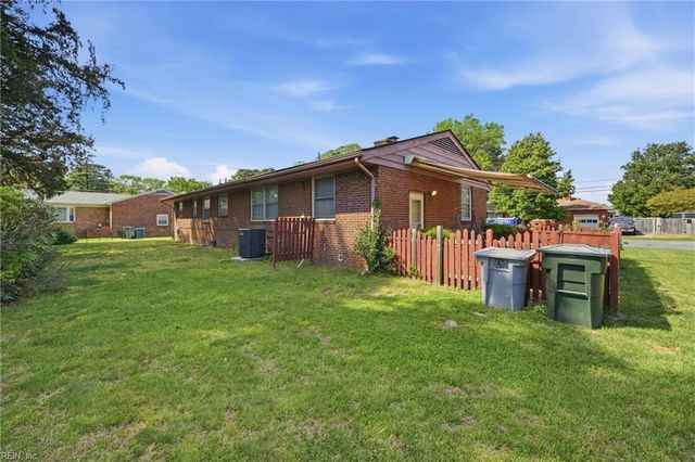 734 Milton DR, Hampton, VA 23666