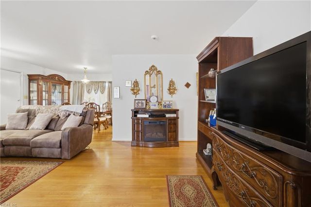 734 Milton DR, Hampton, VA 23666