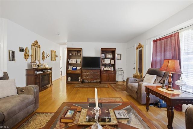 734 Milton DR, Hampton, VA 23666