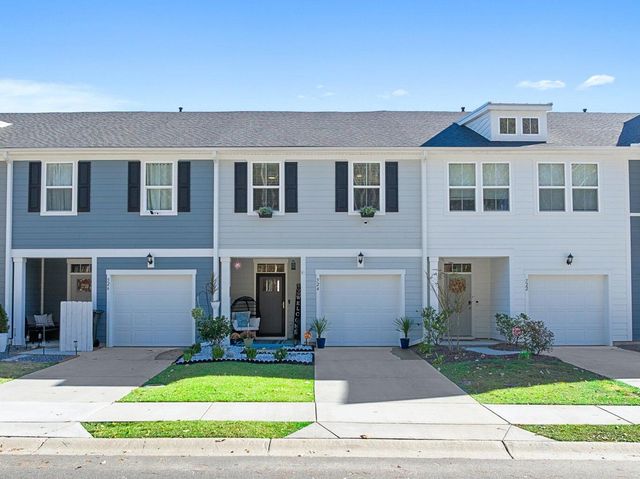 524 Trotters Lane, Moncks Corner, SC 29461