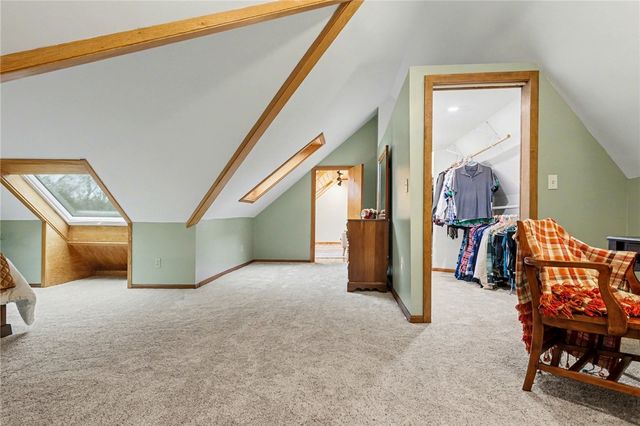 26 Timberline Dr, Penfield, NY 14526