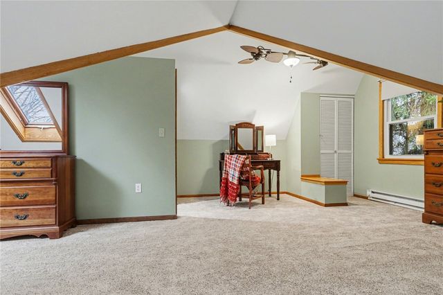 26 Timberline Dr, Penfield, NY 14526