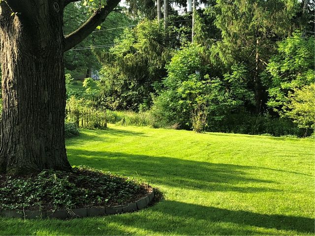 26 Timberline Dr, Penfield, NY 14526