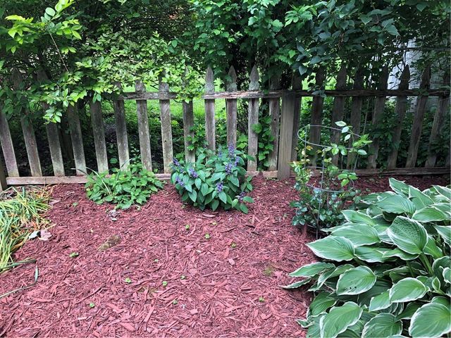 26 Timberline Dr, Penfield, NY 14526