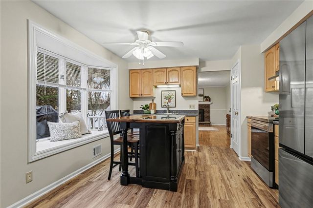 26 Timberline Dr, Penfield, NY 14526