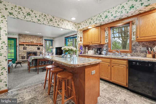 212 SHEEP HILL RD, Schaefferstown, PA 17088