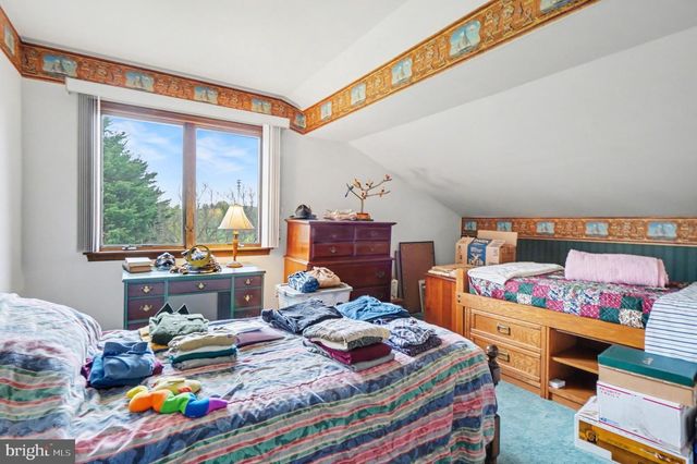 212 SHEEP HILL RD, Schaefferstown, PA 17088