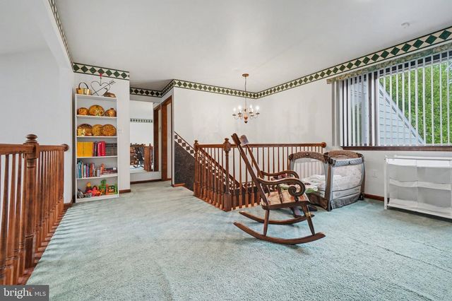212 SHEEP HILL RD, Schaefferstown, PA 17088