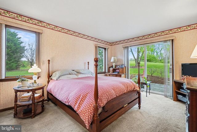 212 SHEEP HILL RD, Schaefferstown, PA 17088