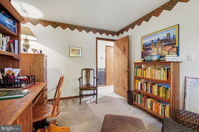212 SHEEP HILL RD, Schaefferstown, PA 17088