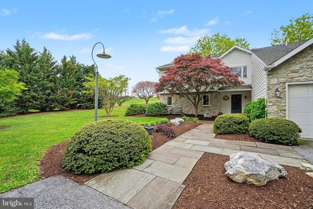 212 SHEEP HILL RD, Schaefferstown, PA 17088
