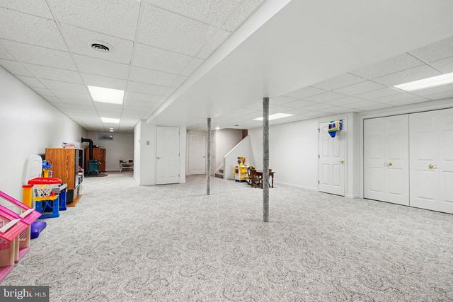 212 SHEEP HILL RD, Schaefferstown, PA 17088