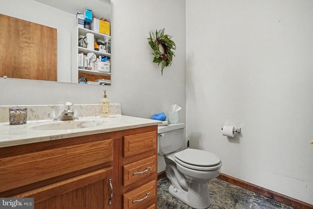 212 SHEEP HILL RD, Schaefferstown, PA 17088