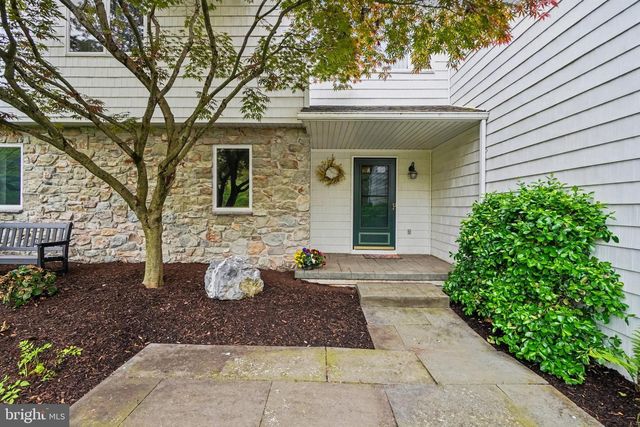212 SHEEP HILL RD, Schaefferstown, PA 17088