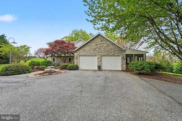 212 SHEEP HILL RD, Schaefferstown, PA 17088